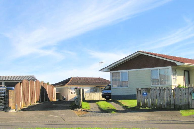 Photo of property in 2/7 Iota Place, Clover Park, Auckland, 2023