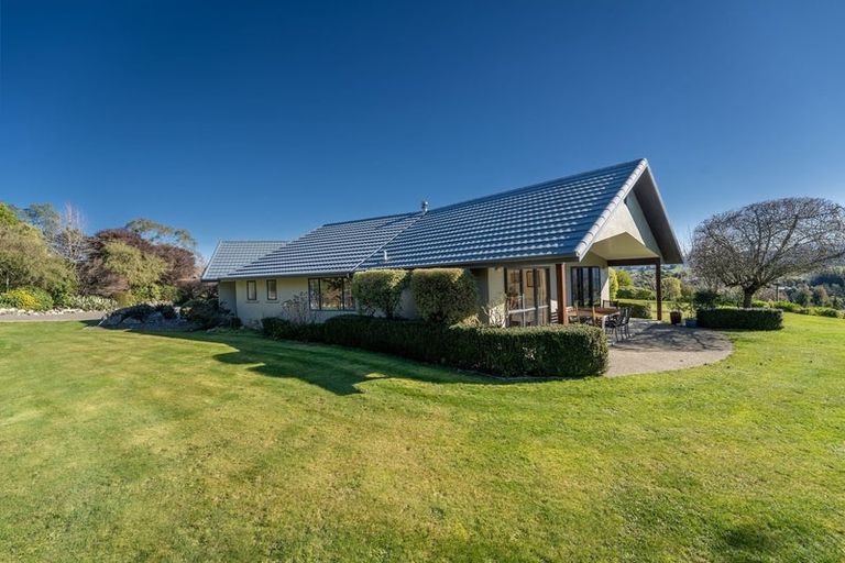 Photo of property in 165 Totara View Road, Wakefield, 7095
