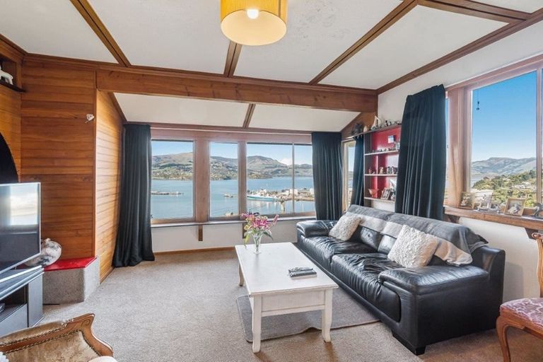 Photo of property in 10 Bridle Path, Lyttelton, 8082