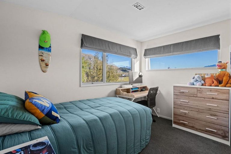 Photo of property in 3 Rere Road, Lake Hayes, Queenstown, 9304