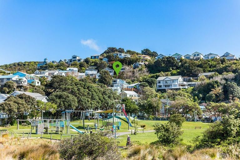 Photo of property in 194 Derwent Street, Island Bay, Wellington, 6023