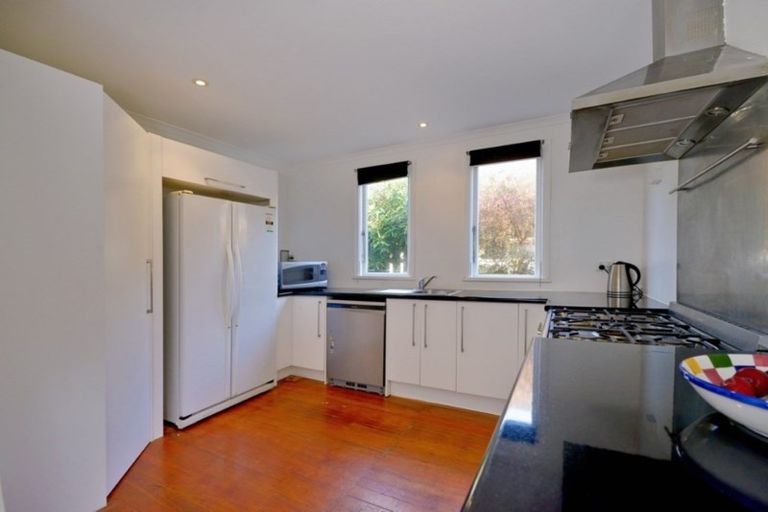 Photo of property in 107 Hargest Crescent, Saint Clair, Dunedin, 9012