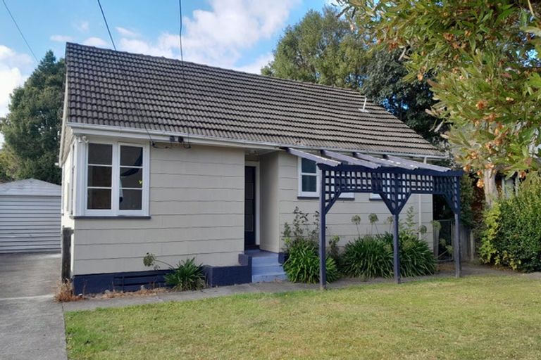 Photo of property in 16 Primrose Street, Northcote, Christchurch, 8052