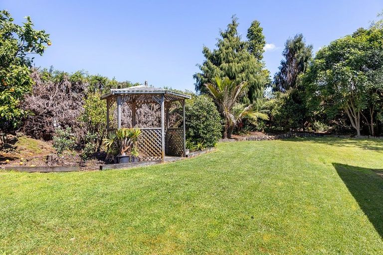 Photo of property in 52 School Road, Riverhead, 0820