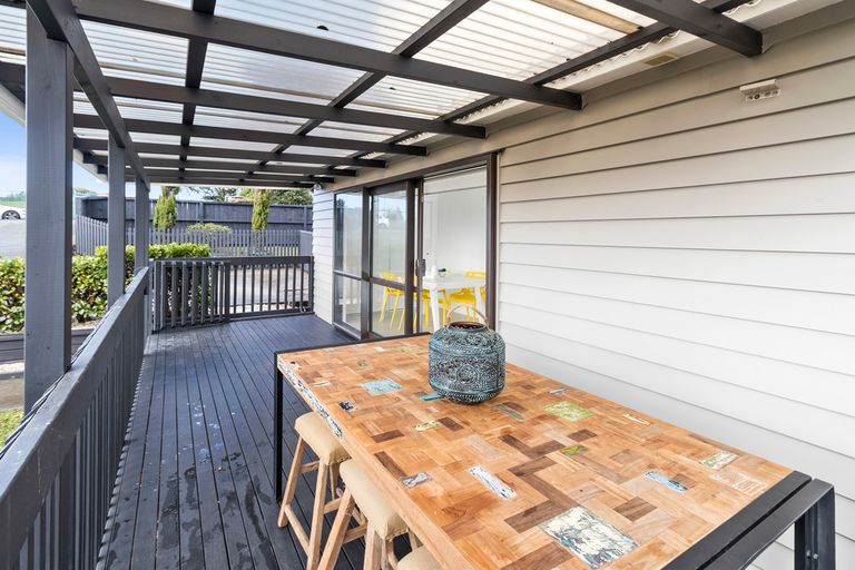 Photo of property in 71 Rosier Road, Glen Eden, Auckland, 0602
