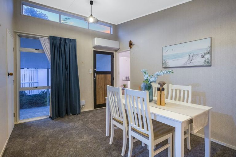 Photo of property in 34 Sombrero View, Ascot Park, Porirua, 5024