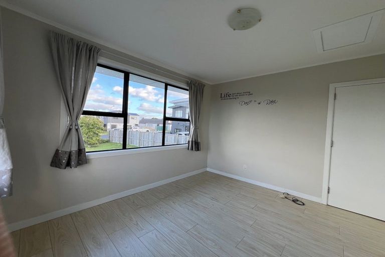 Photo of property in 17 Bradbury Road, Botany Downs, Auckland, 2010