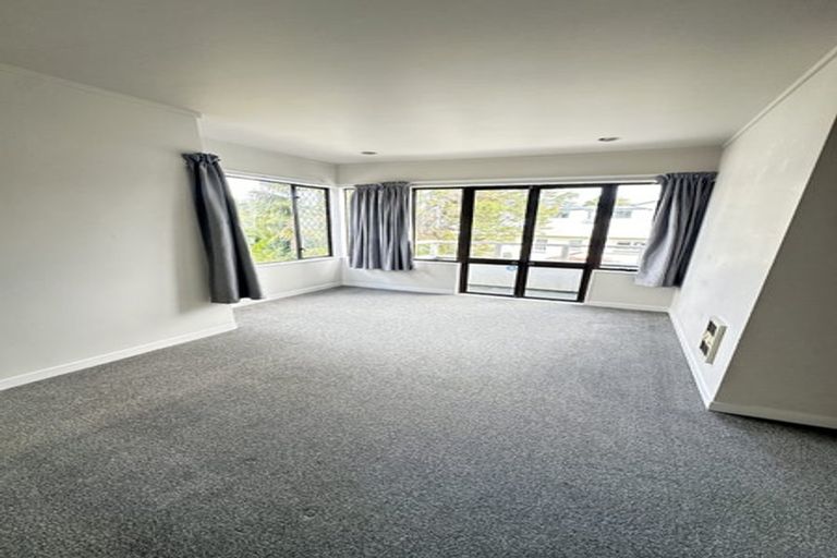 Photo of property in 3/15 Swanson Road, Henderson, Auckland, 0610
