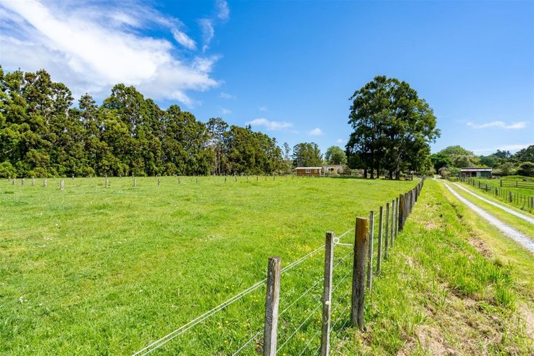 Photo of property in 1021 Old North Road, Waimauku, 0882
