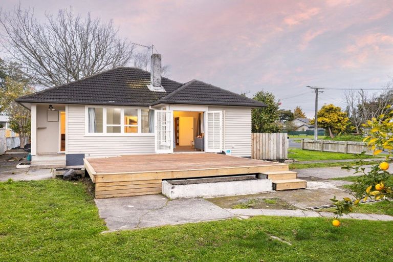 Photo of property in 2 Yeats Crescent, Fairfield, Hamilton, 3214