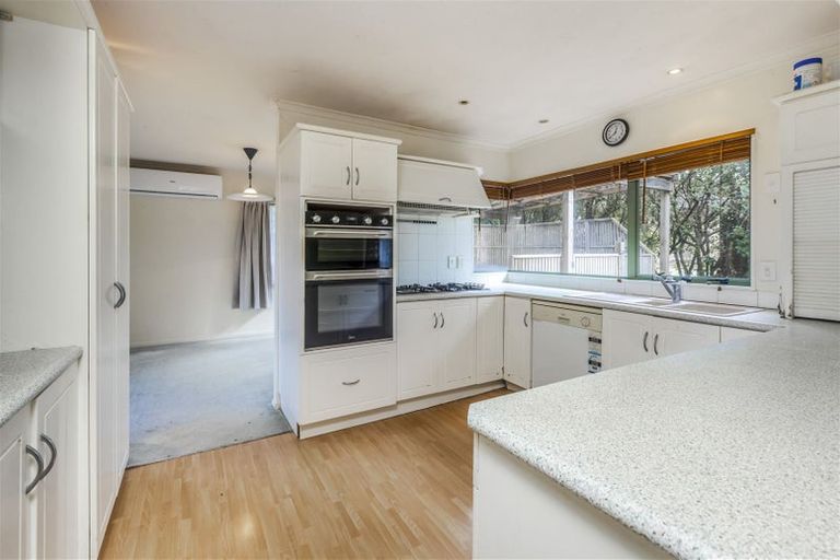 Photo of property in 5a Grimshaw Place, Henderson, Auckland, 0612