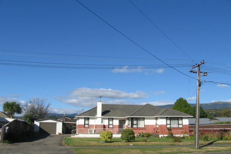 Photo of property in 10a Hay Street, Ebdentown, Upper Hutt, 5018