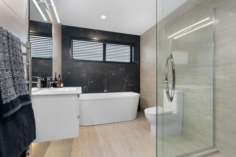 Photo of property in 285 Lakes Boulevard, Pyes Pa, Tauranga, 3112