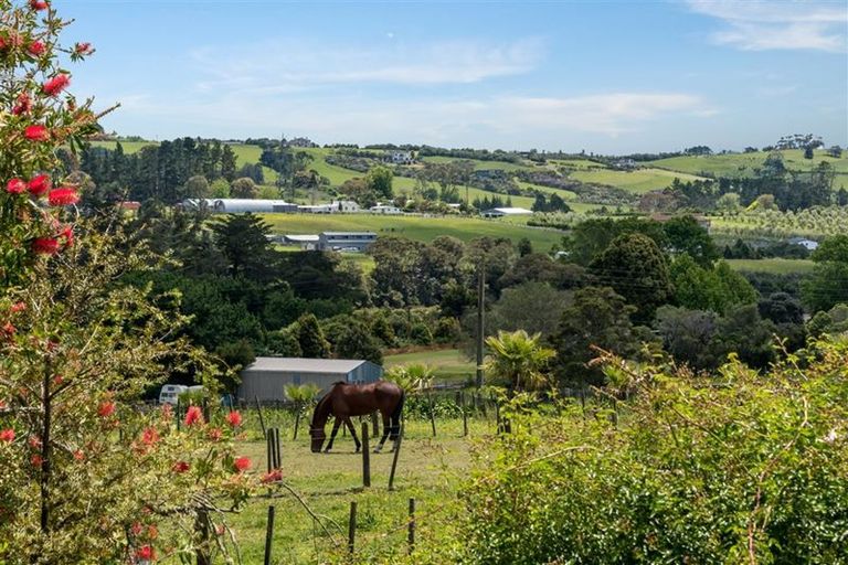 Photo of property in 33 Trig Road, Whitford, Howick, 2571