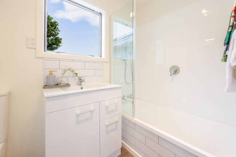 Photo of property in 2 Lomond Place, Tamatea, Napier, 4112