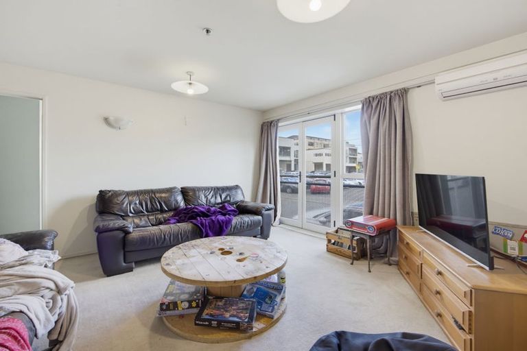 Photo of property in Elizabeth Street Chapel, 4/6 Elizabeth Street, Mount Victoria, Wellington, 6011