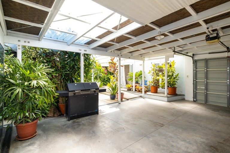 Photo of property in 170 Vigor Brown Street, Napier South, Napier, 4110