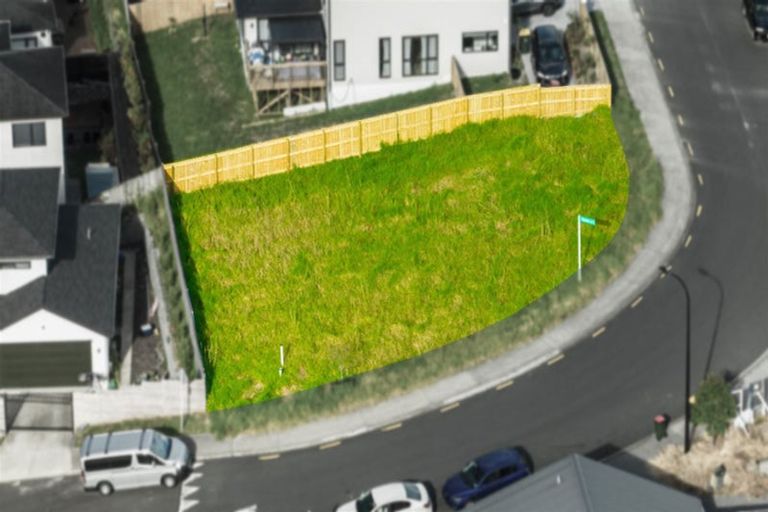 Photo of property in 5 Eric Gifford Drive, Ranui, Auckland, 0612