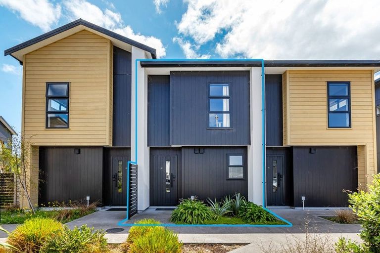 Photo of property in 41 Te Ara O Papatahi, Wainuiomata, Lower Hutt, 5014