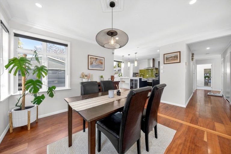 Photo of property in 11 Kempton Street, Greytown, 5712