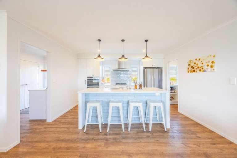 Photo of property in 372 Maharakeke Road, Waipukurau, 4281