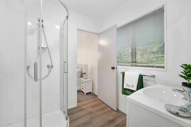 Photo of property in 2/17 Weetman Drive, Browns Bay, Auckland, 0630