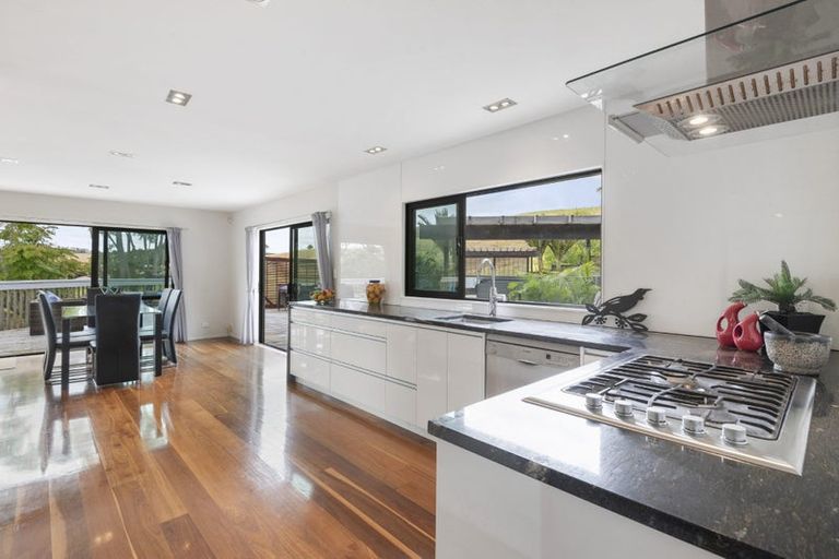 Photo of property in 585 Inland Road, Helensville, 0875