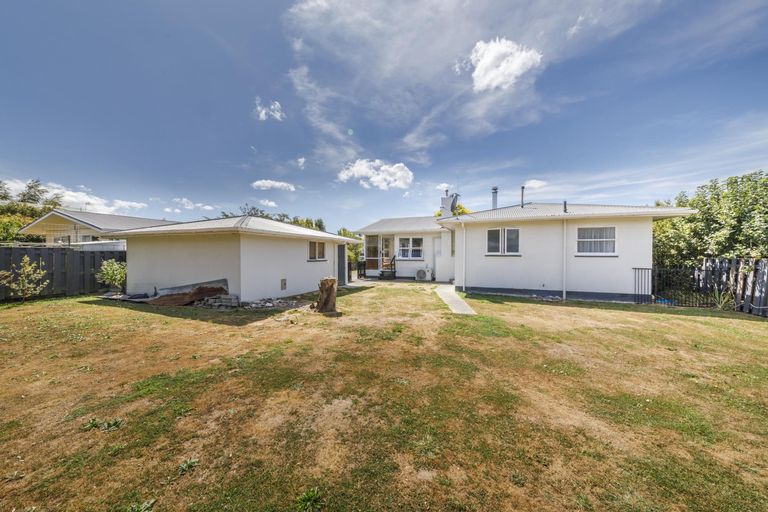 Photo of property in 6 Tabak Crescent, Takaro, Palmerston North, 4412