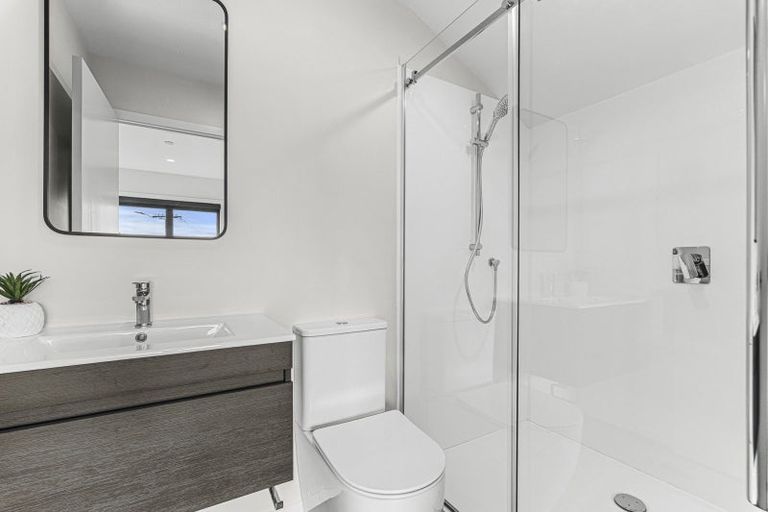 Photo of property in 120a Mangorei Road, Merrilands, New Plymouth, 4312