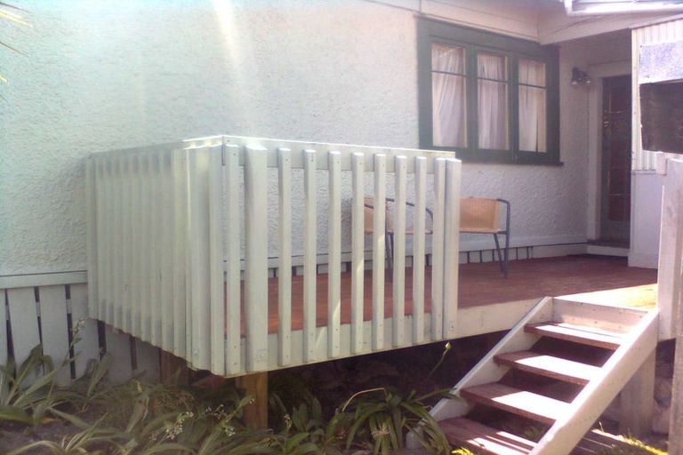 Photo of property in 1/12 Hinekohu Street, New Lynn, Auckland, 0600