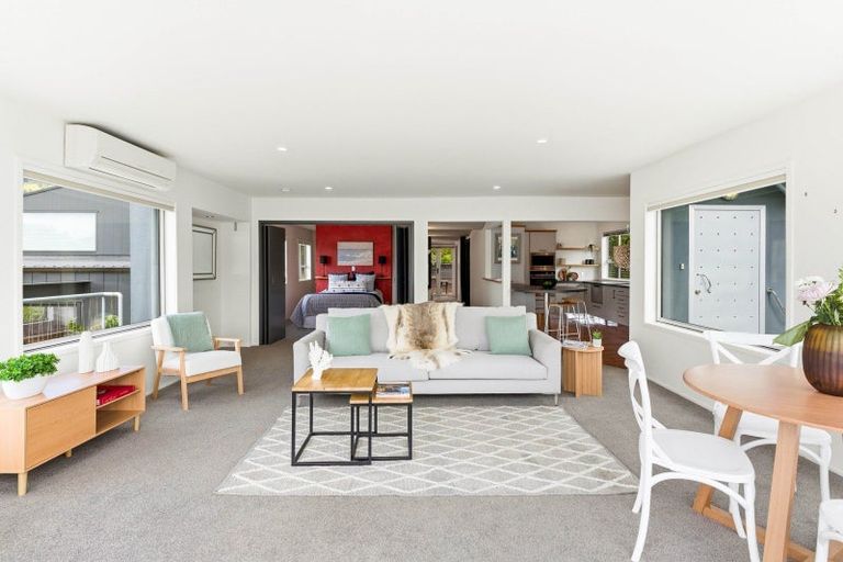 Photo of property in 40 Marine Parade, Macandrew Bay, Dunedin, 9014