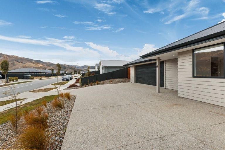 Photo of property in 69 Wallis Drive, Cromwell, 9310