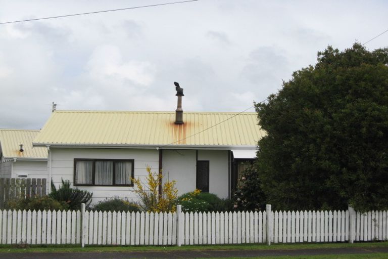 Photo of property in 7 Strange Street, Waitara, 4320