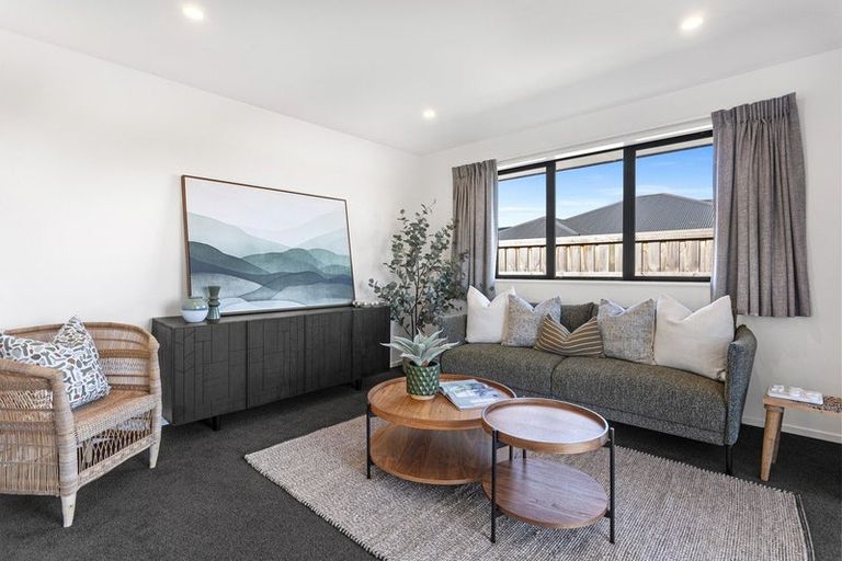 Photo of property in 32 Plover Avenue, Amberley, 7410