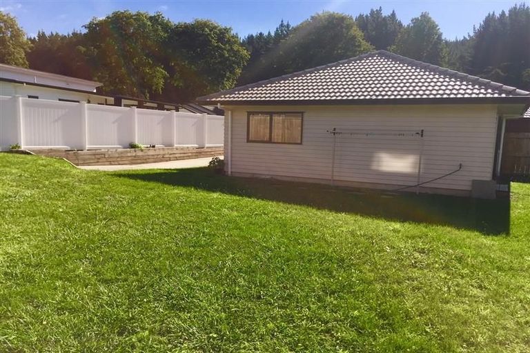 Photo of property in 35 Crabb Fields Lane, Riverhead, 0820