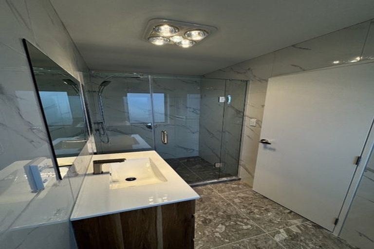 Photo of property in 3 Kikorangi Drive, Wainui, Silverdale, 0992