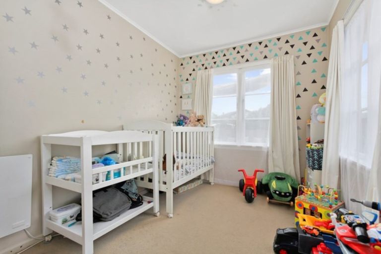 Photo of property in 6 Glengarry Road, Glen Eden, Auckland, 0602