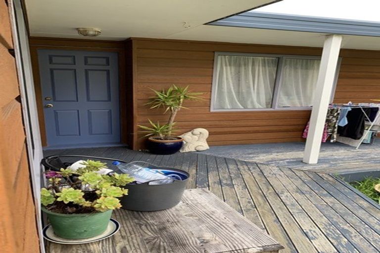 Photo of property in 1/8 Witheford Drive, Bayview, Auckland, 0629