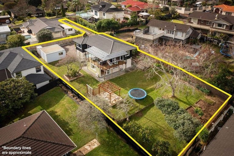 Photo of property in 52 Fordyce Avenue, Sunnyhills, Auckland, 2010