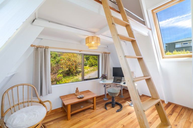 Photo of property in 23 Ranui Crescent, Diamond Harbour, Lyttelton, 8971