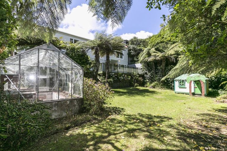 Photo of property in 44 Monaghan Avenue, Karori, Wellington, 6012