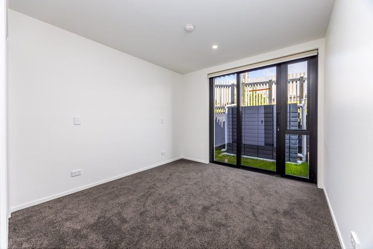 Photo of property in 771a East Coast Road, Northcross, Auckland, 0630