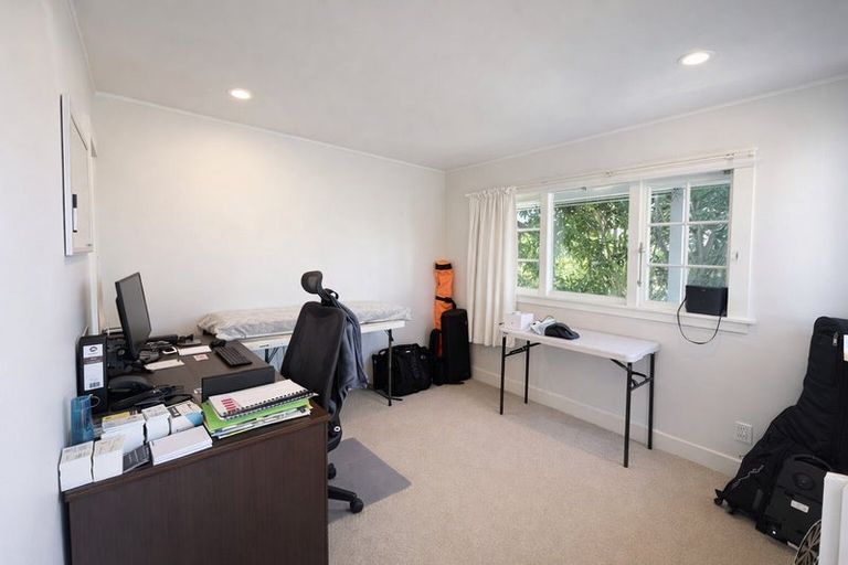 Photo of property in 92 The Avenue, Lucas Heights, Auckland, 0632