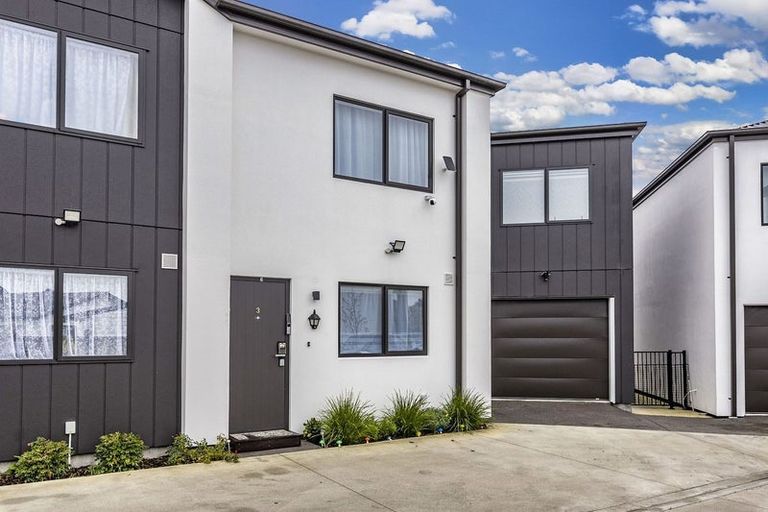 Photo of property in 3/4 Gilberthorpes Road, Islington, Christchurch, 8042