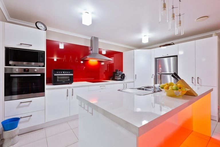 Photo of property in 12 Iris Place, Grandview Heights, Hamilton, 3200