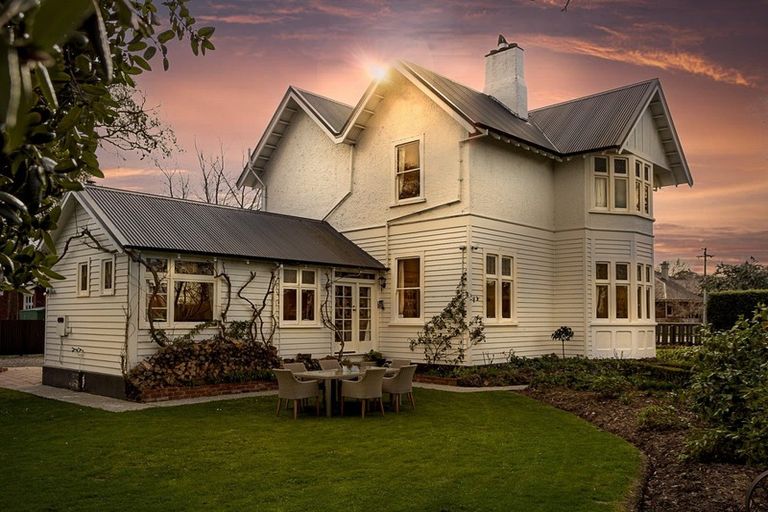 Photo of property in 24 Albany Street, Gore, 9710