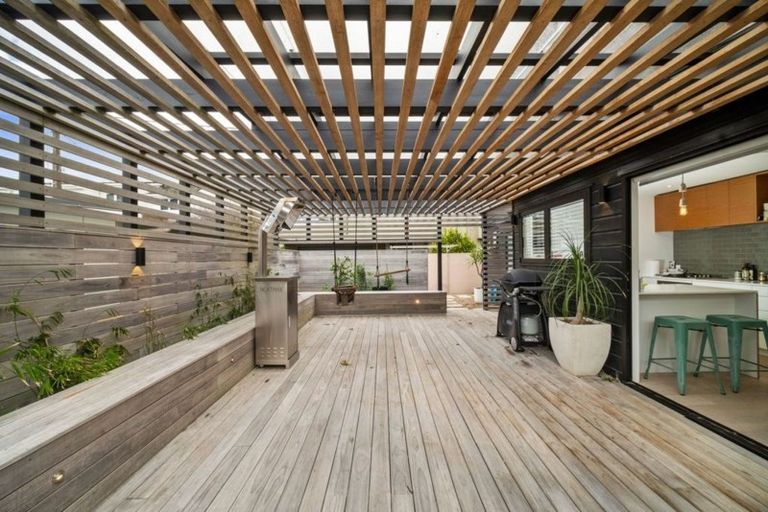 Photo of property in 1/45 Princes Street, Northcote Point, Auckland, 0627