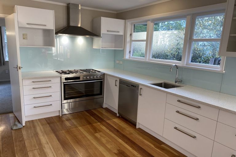 Photo of property in 62 Dowse Drive, Maungaraki, Lower Hutt, 5010