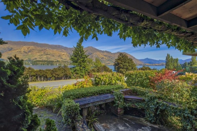 Photo of property in 177 Lakeside Road, Wanaka, 9305