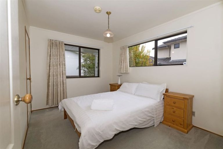 Photo of property in 3 Whiting Grove, West Harbour, Auckland, 0618